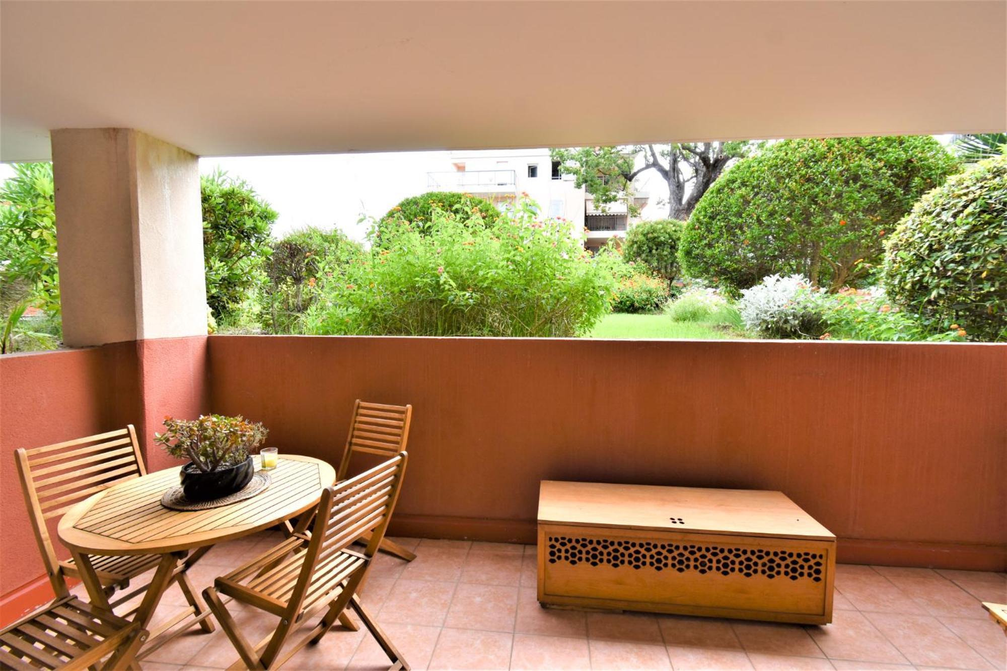 شقة Le Cap Soleil -Standing - Piscine Collective Et Parking Prive روكوبرُن كاب مارتي المظهر الخارجي الصورة